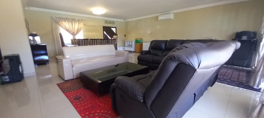 3 Bedroom Property for Sale in Strubenvale Gauteng