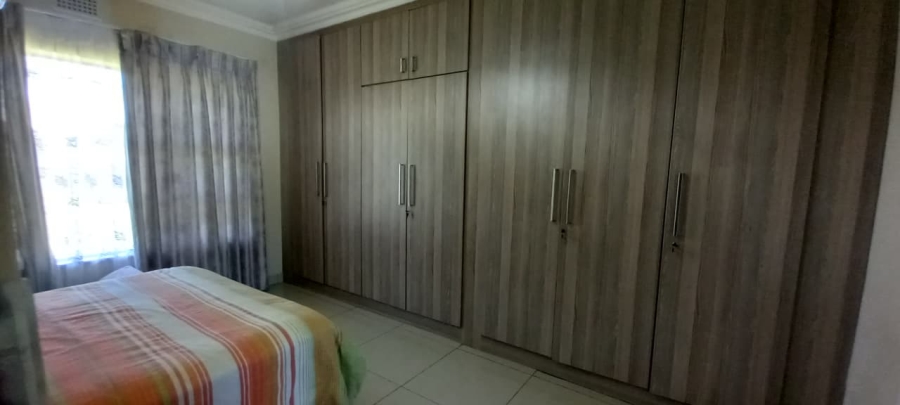 3 Bedroom Property for Sale in Strubenvale Gauteng