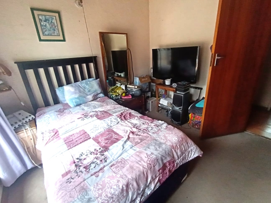 3 Bedroom Property for Sale in Bardene Gauteng
