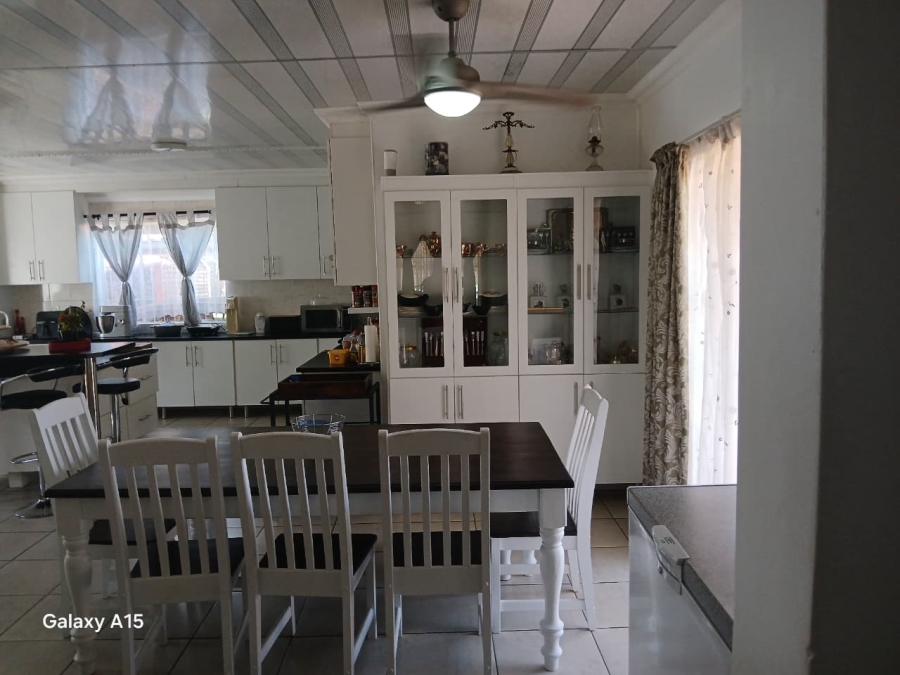 5 Bedroom Property for Sale in Selection Park Gauteng