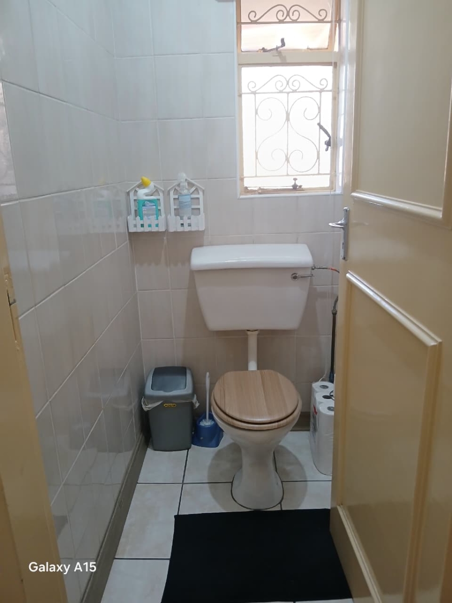 5 Bedroom Property for Sale in Selection Park Gauteng