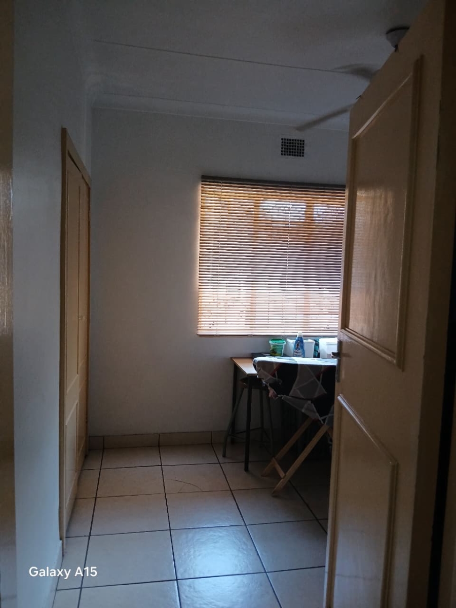 5 Bedroom Property for Sale in Selection Park Gauteng