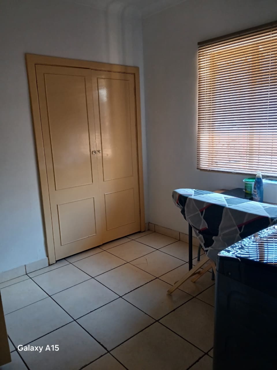 5 Bedroom Property for Sale in Selection Park Gauteng