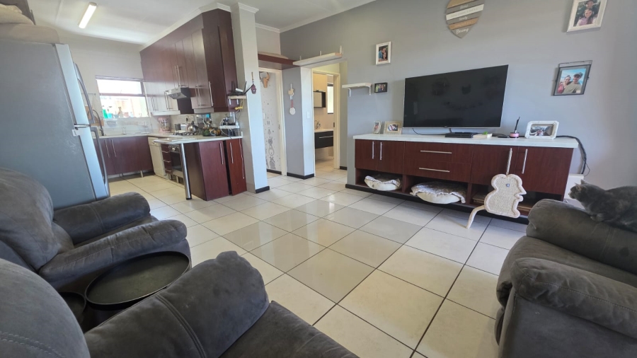 2 Bedroom Property for Sale in Greenstone Hill Gauteng