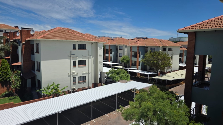 2 Bedroom Property for Sale in Greenstone Hill Gauteng
