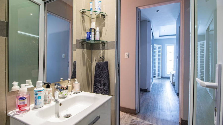 2 Bedroom Property for Sale in Modderfontein Gauteng