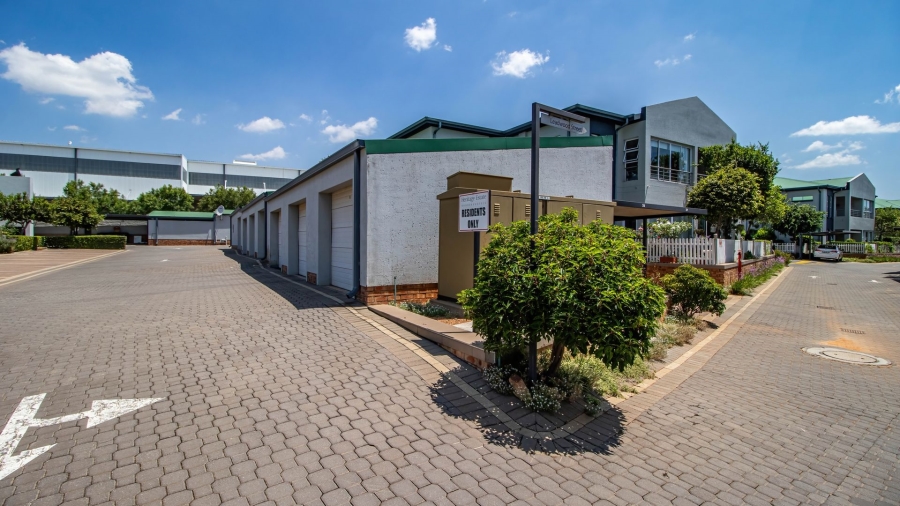 2 Bedroom Property for Sale in Modderfontein Gauteng