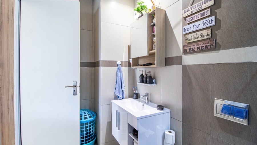 2 Bedroom Property for Sale in Modderfontein Gauteng