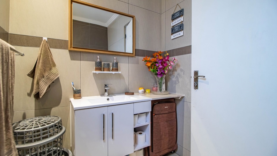 2 Bedroom Property for Sale in Modderfontein Gauteng