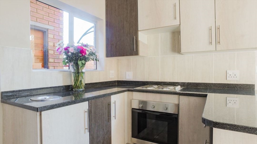 3 Bedroom Property for Sale in Glen Marais Gauteng