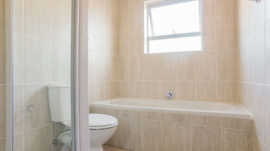 3 Bedroom Property for Sale in Glen Marais Gauteng