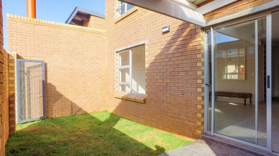 3 Bedroom Property for Sale in Glen Marais Gauteng