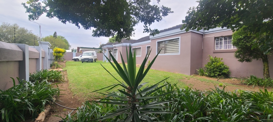 4 Bedroom Property for Sale in Clarens Park Gauteng