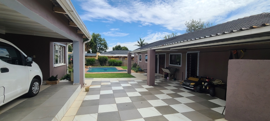 4 Bedroom Property for Sale in Clarens Park Gauteng