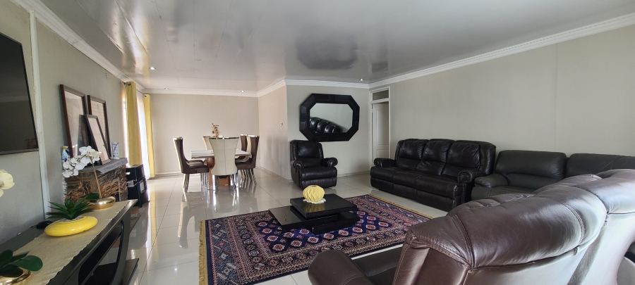 4 Bedroom Property for Sale in Clarens Park Gauteng