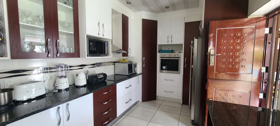 4 Bedroom Property for Sale in Clarens Park Gauteng