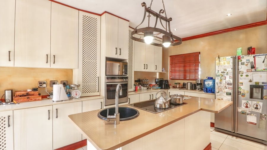 3 Bedroom Property for Sale in Marais Steyn Park Gauteng