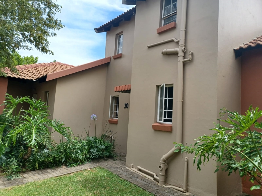 3 Bedroom Property for Sale in Illiondale Gauteng