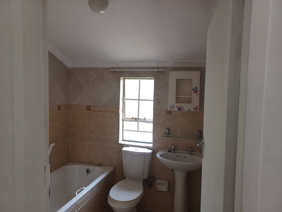 3 Bedroom Property for Sale in Illiondale Gauteng