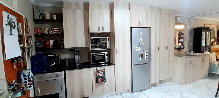 2 Bedroom Property for Sale in Goedeburg Gauteng