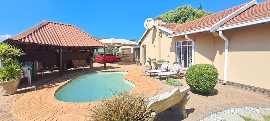 4 Bedroom Property for Sale in Parkrand Gauteng