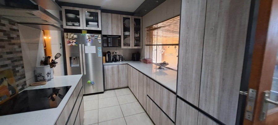 4 Bedroom Property for Sale in Parkrand Gauteng
