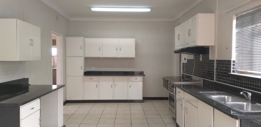4 Bedroom Property for Sale in Sunnyridge Gauteng