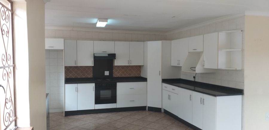 4 Bedroom Property for Sale in Sunnyridge Gauteng