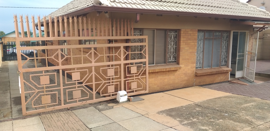 4 Bedroom Property for Sale in Sunnyridge Gauteng