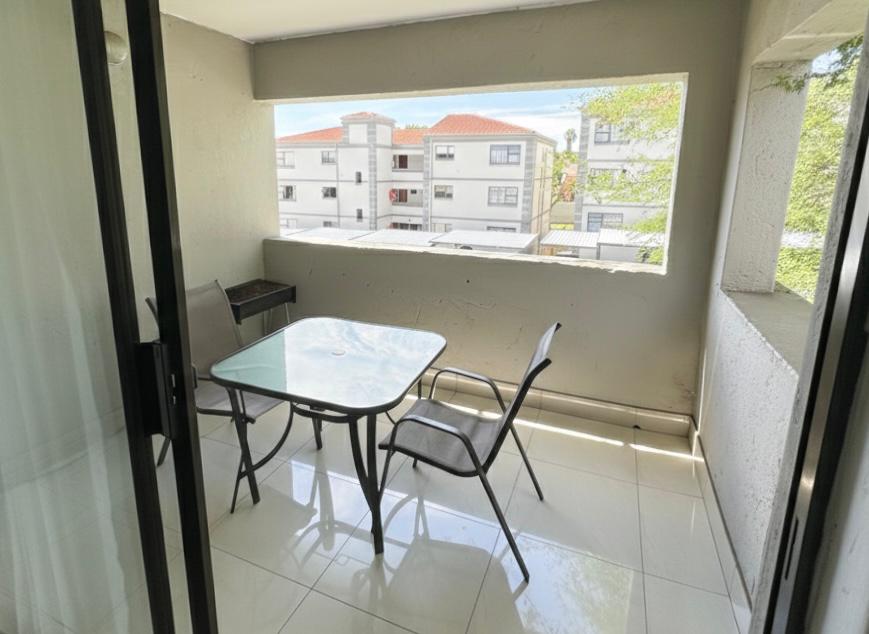 2 Bedroom Property for Sale in Sunninghill Gauteng