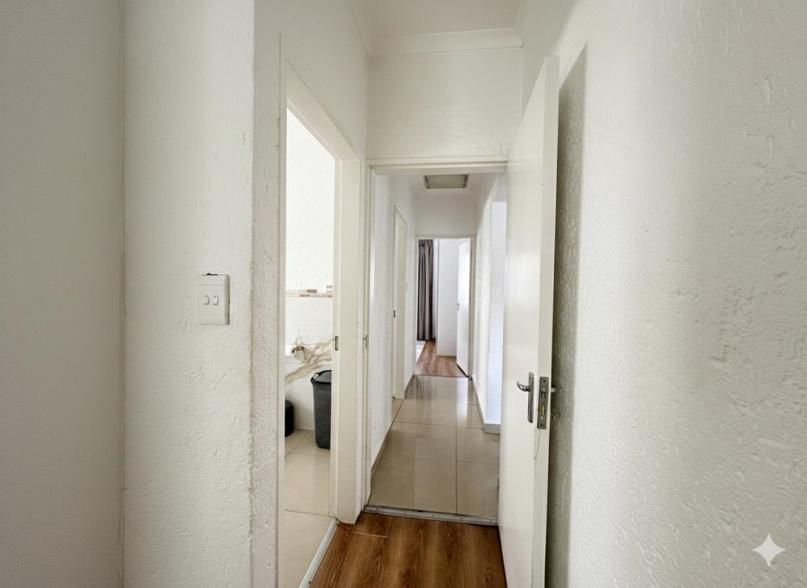 2 Bedroom Property for Sale in Sunninghill Gauteng