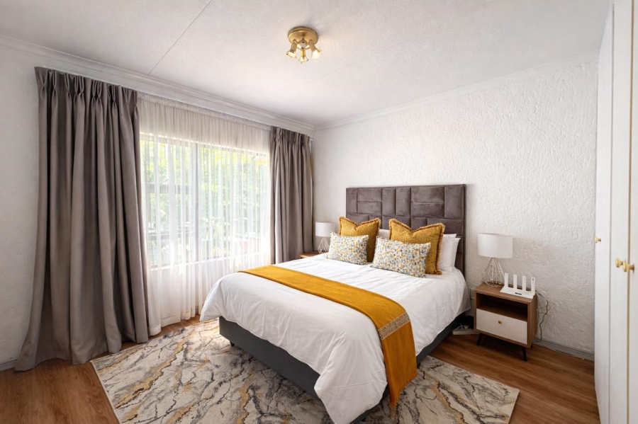 2 Bedroom Property for Sale in Sunninghill Gauteng