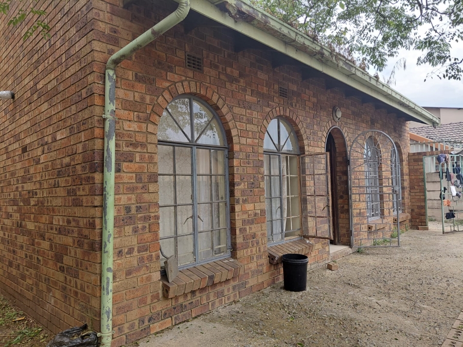 4 Bedroom Property for Sale in Actonville Gauteng