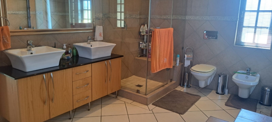 4 Bedroom Property for Sale in Kensington Gauteng