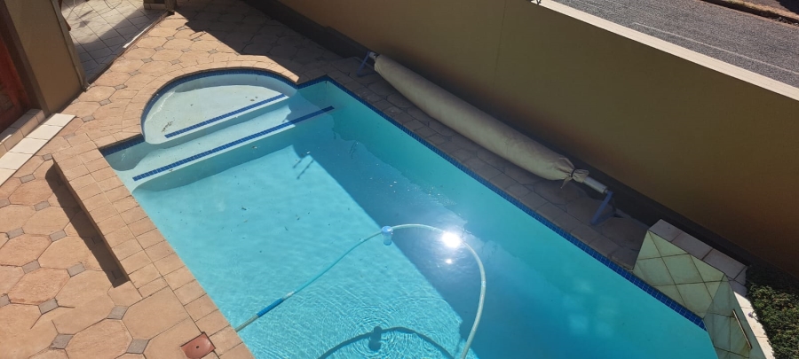 4 Bedroom Property for Sale in Kensington Gauteng