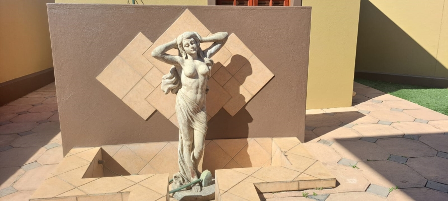 4 Bedroom Property for Sale in Kensington Gauteng