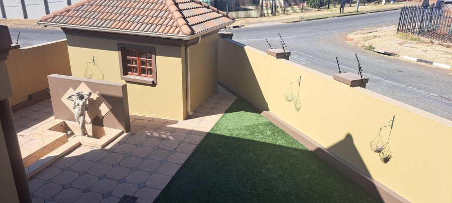 4 Bedroom Property for Sale in Kensington Gauteng