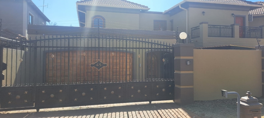 4 Bedroom Property for Sale in Kensington Gauteng