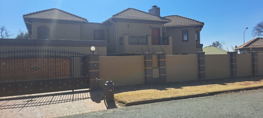 4 Bedroom Property for Sale in Kensington Gauteng