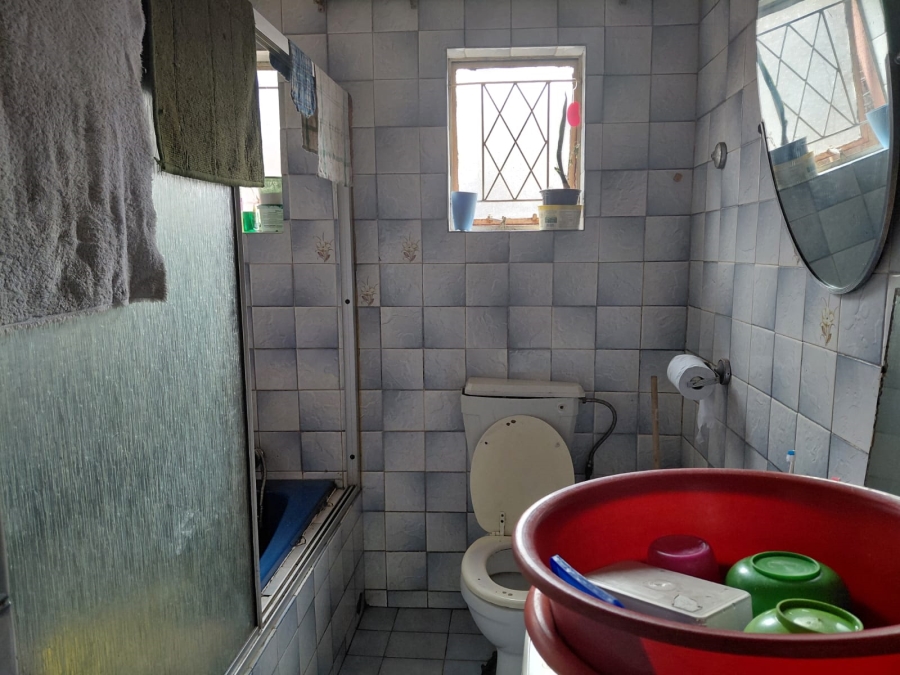 12 Bedroom Property for Sale in Actonville Gauteng