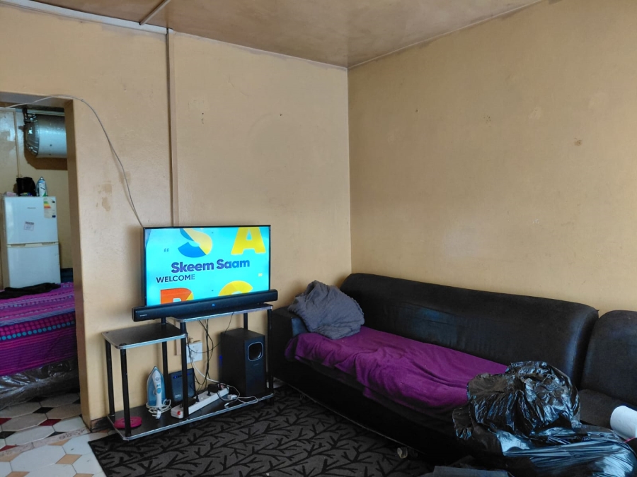 12 Bedroom Property for Sale in Actonville Gauteng