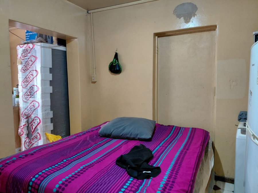 12 Bedroom Property for Sale in Actonville Gauteng