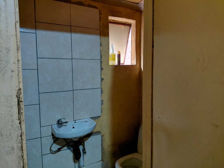 12 Bedroom Property for Sale in Actonville Gauteng