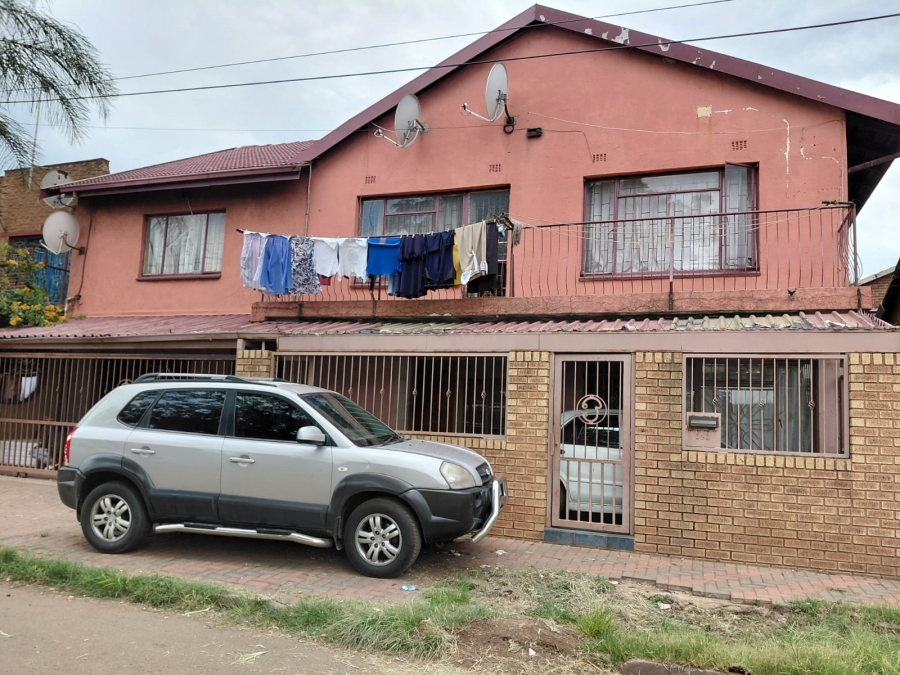 12 Bedroom Property for Sale in Actonville Gauteng