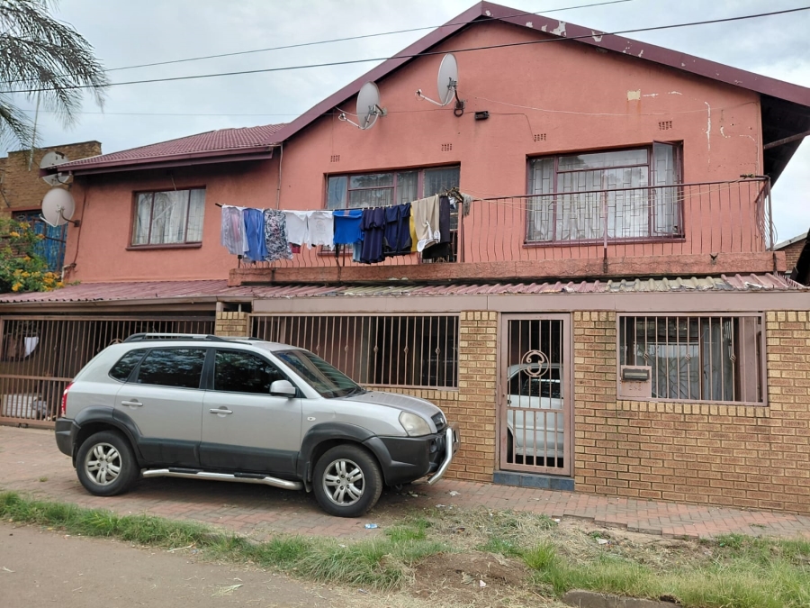 12 Bedroom Property for Sale in Actonville Gauteng
