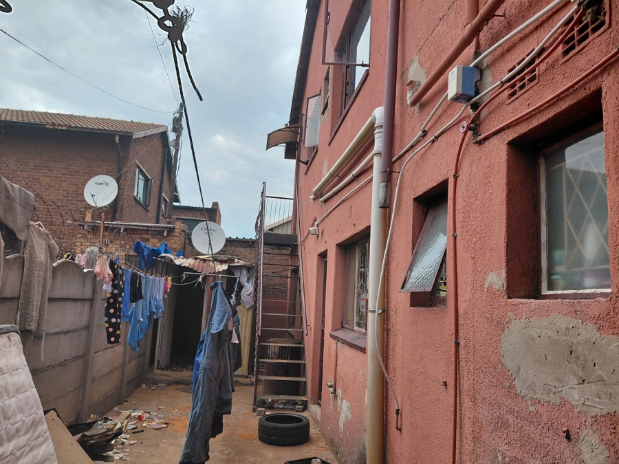 12 Bedroom Property for Sale in Actonville Gauteng