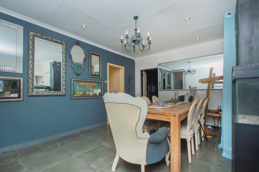 4 Bedroom Property for Sale in Helderkruin Gauteng