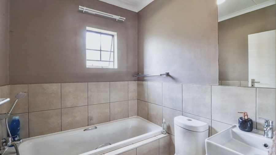 4 Bedroom Property for Sale in Esther Park Gauteng