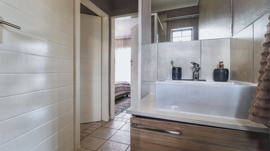 4 Bedroom Property for Sale in Esther Park Gauteng