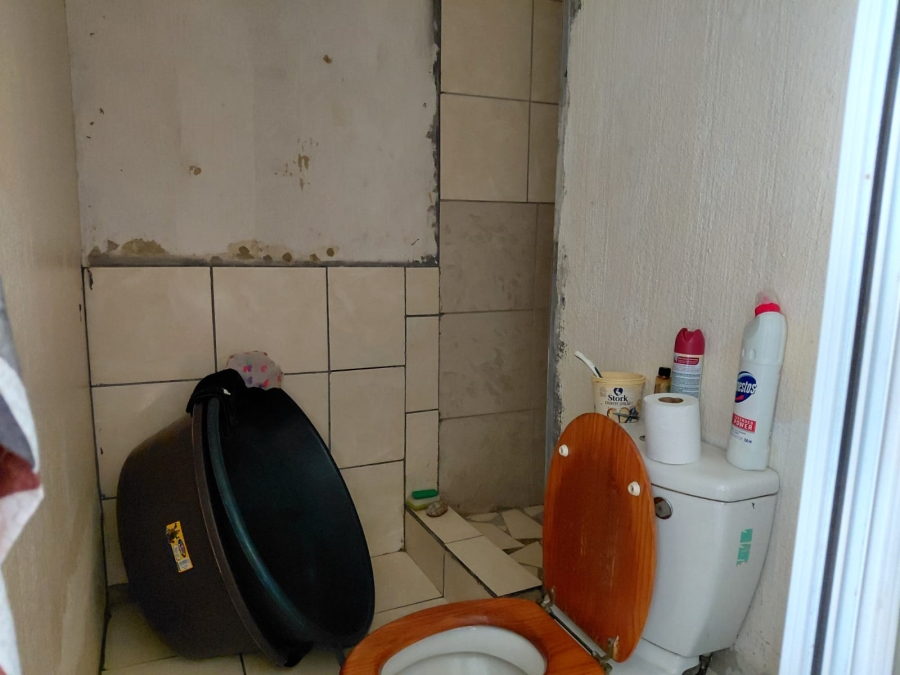 6 Bedroom Property for Sale in Actonville Gauteng